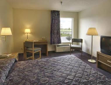 Howard Johnson By Wyndham Iowa La Eksteriør bilde